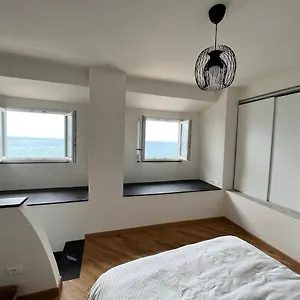 Appartamento Brand New With Seaview & Private Parking, Genova